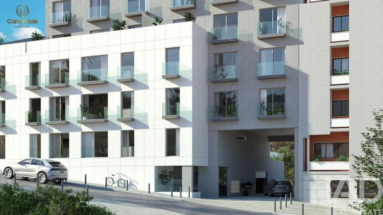 Apartamento T2 para Venda em Campolide Foto 8