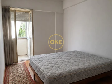 Apartamento T3 para Venda em Benfica