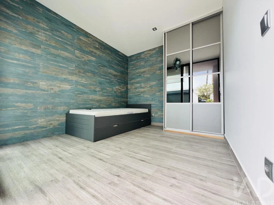 Moradia T2 para Venda em Alfeizerão Foto 13