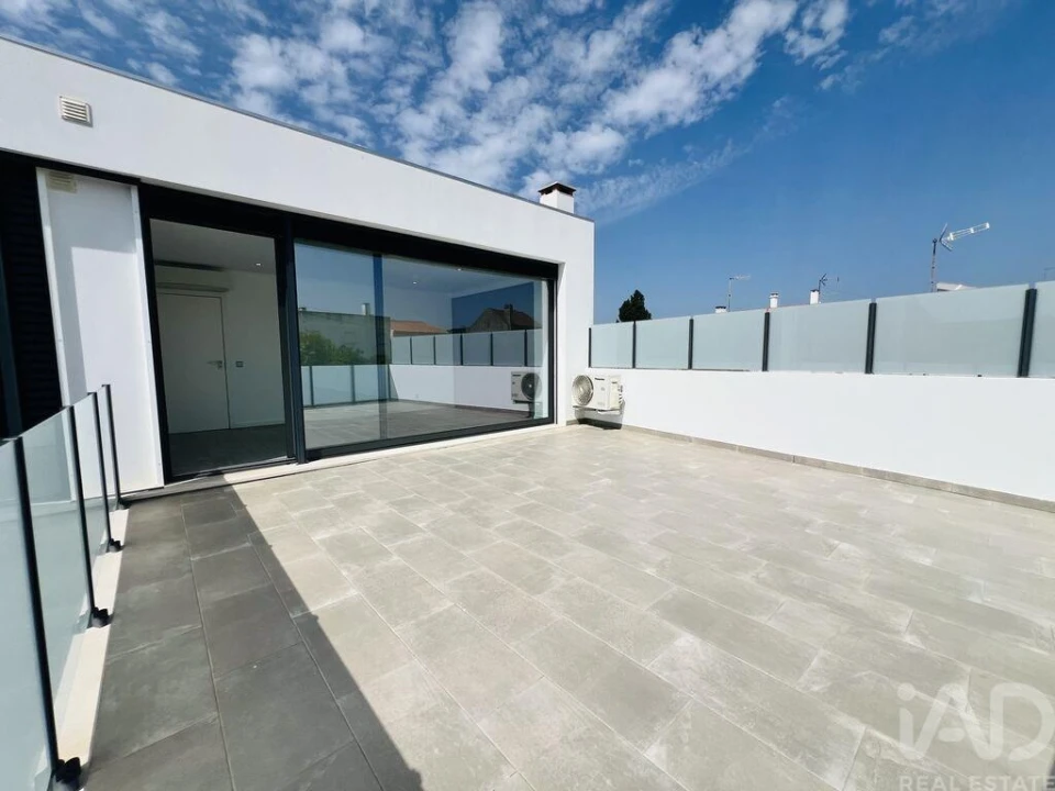 Moradia T2 para Venda em Alfeizerão Foto 25