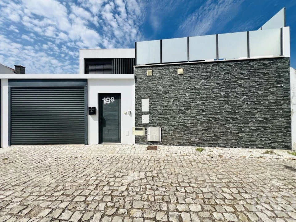 Moradia T2 para Venda em Alfeizerão Foto 27
