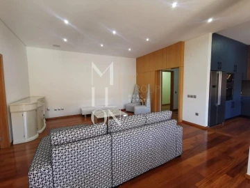 Apartamento T4 para Venda em Póvoa de Varzim, Beiriz e Argivai