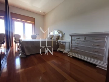 Apartamento T4 para Venda em Póvoa de Varzim, Beiriz e Argivai