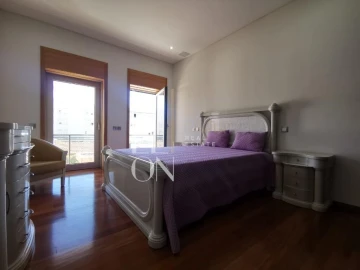 Apartamento T4 para Venda em Póvoa de Varzim, Beiriz e Argivai