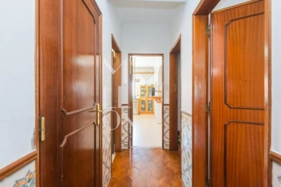 Moradia T4 para Venda em Algueirão-Mem Martins
