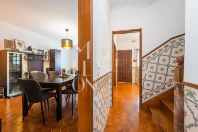 Moradia T4 para Venda em Algueirão-Mem Martins