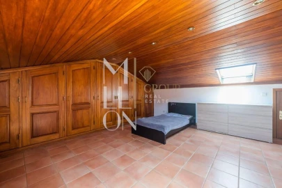 Moradia T4 para Venda em Algueirão-Mem Martins