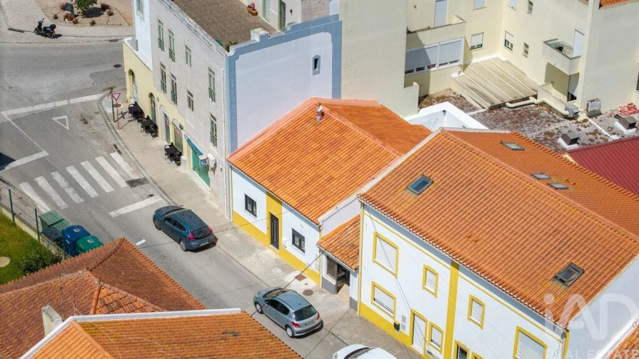 Moradia T2 para Venda em Atouguia da Baleia Foto 18