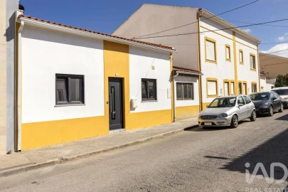 Moradia T2 para Venda em Atouguia da Baleia