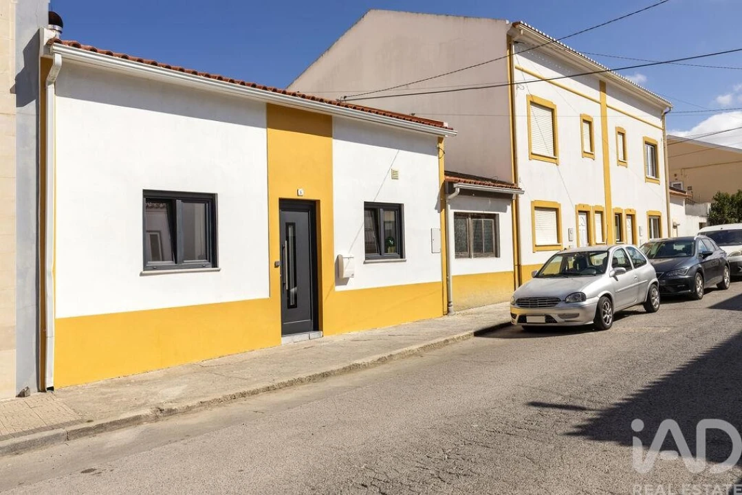 Moradia T2 para Venda em Atouguia da Baleia Foto 31
