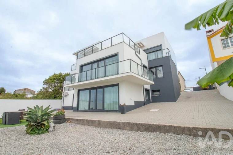 Moradia T3 para Venda em Lourinhã e Atalaia Foto 2