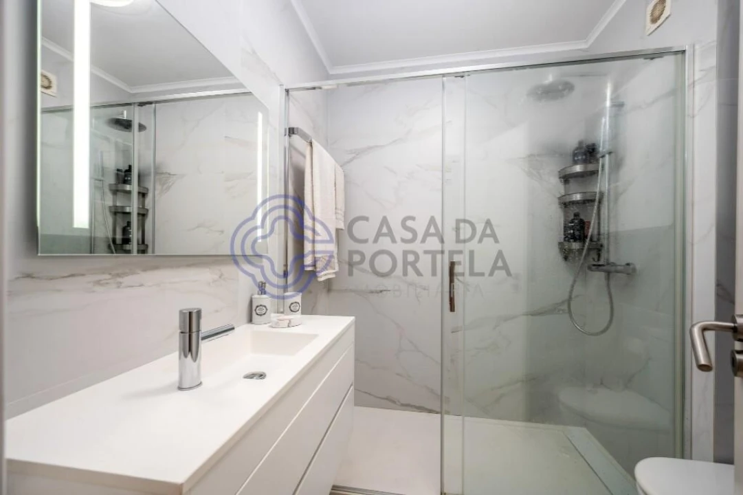 Apartamento T5 para Venda em Lumiar Foto 20