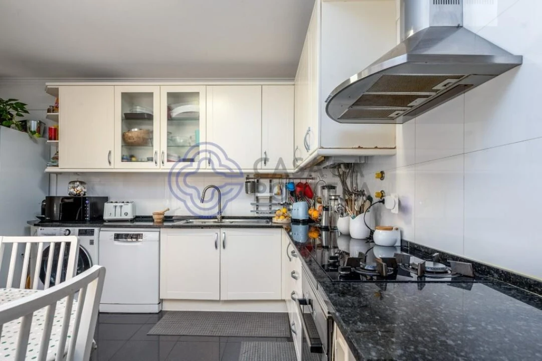 Apartamento T5 para Venda em Lumiar Foto 34