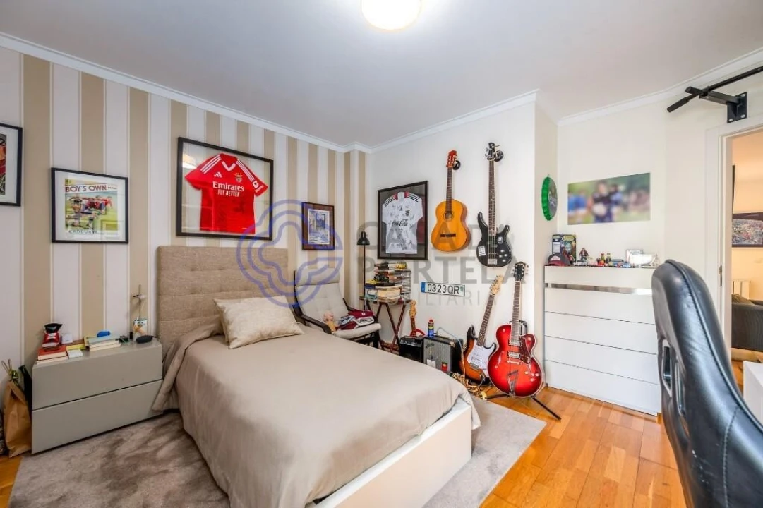 Apartamento T5 para Venda em Lumiar Foto 22