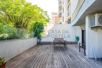 Apartamento T5 para Venda em Lumiar
