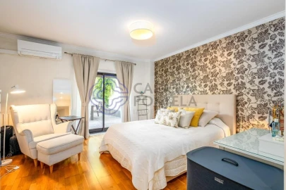 Apartamento T5 para Venda em Lumiar