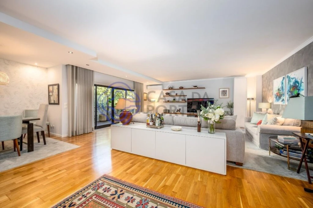 Apartamento T5 para Venda em Lumiar Foto 6