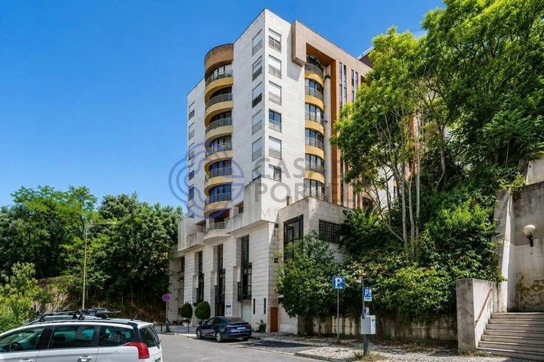 Apartamento T5 para Venda em Lumiar Foto 47