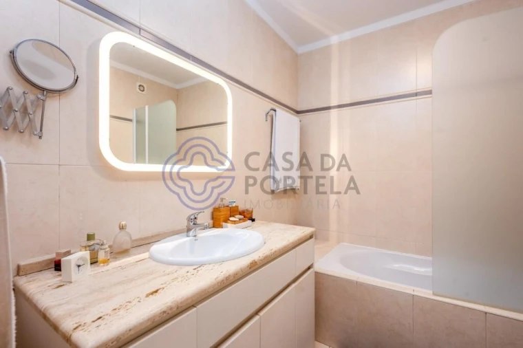Apartamento T5 para Venda em Lumiar Foto 11