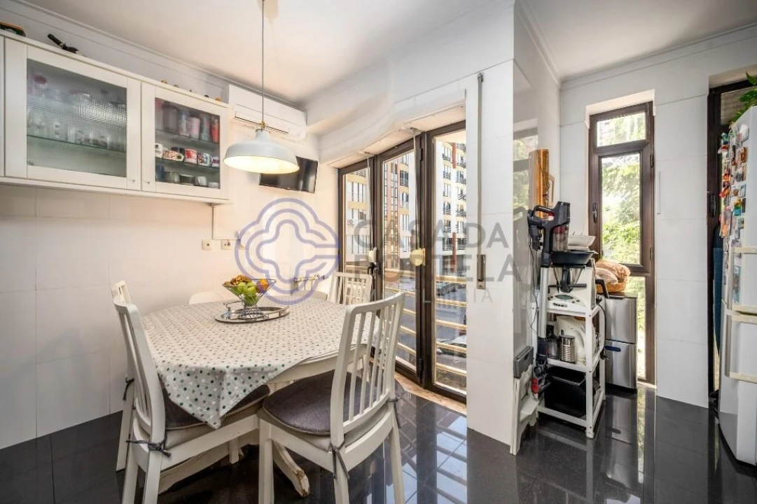 Apartamento T5 para Venda em Lumiar Foto 36