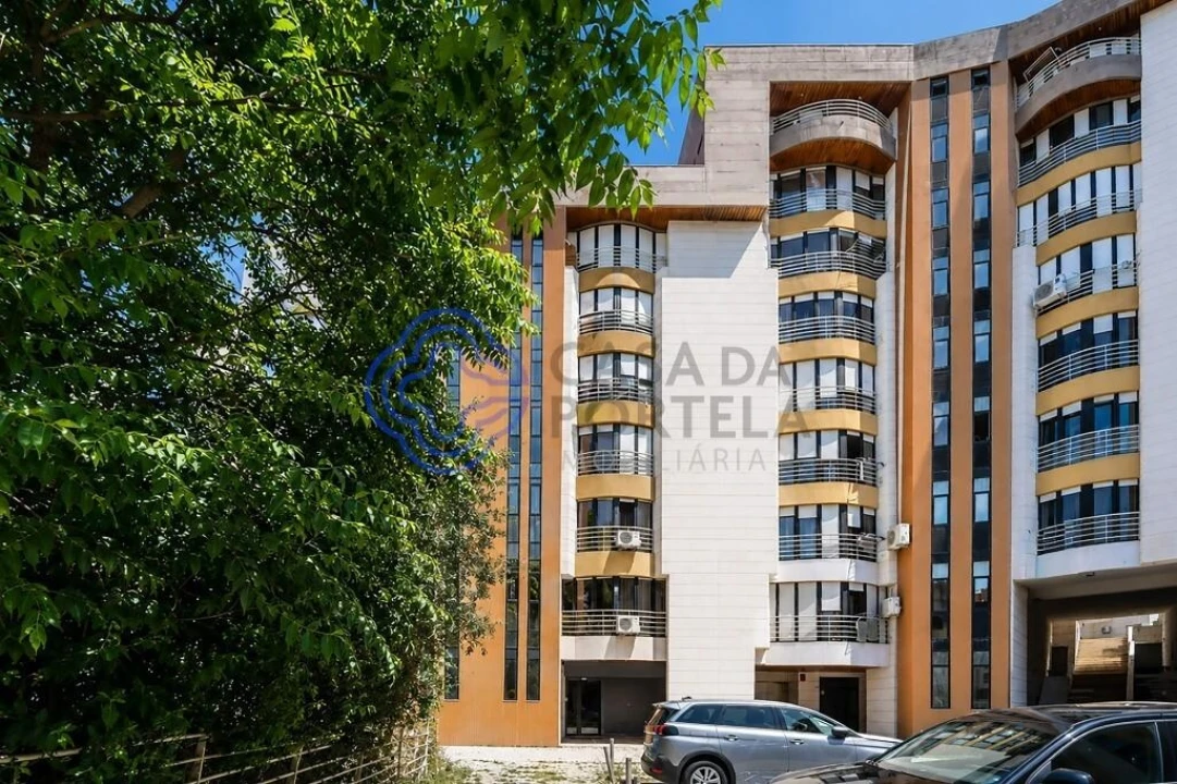 Apartamento T5 para Venda em Lumiar Foto 46