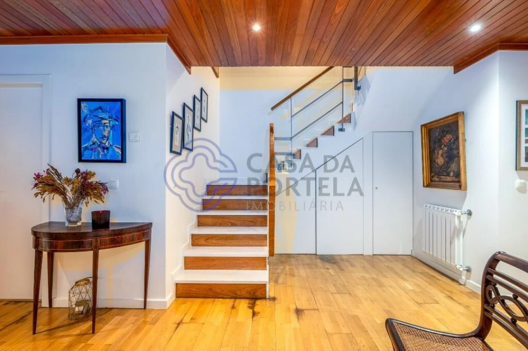 Apartamento T5 para Venda em Lumiar Foto 14