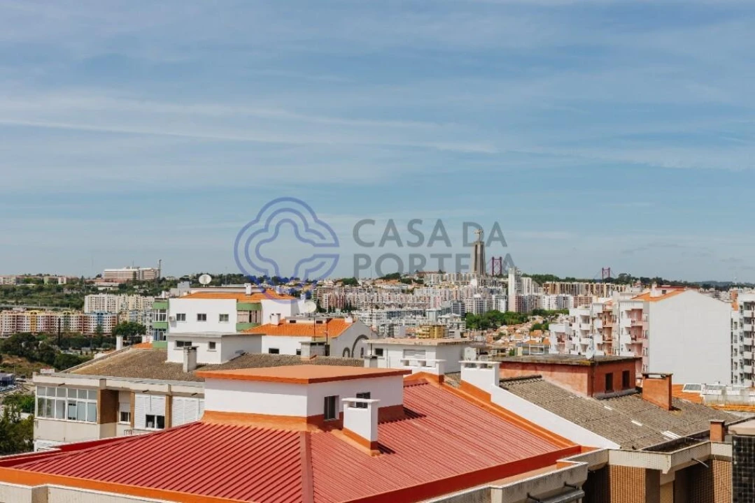 Apartamento T2 para Venda em Laranjeiro e Feijó Foto 21