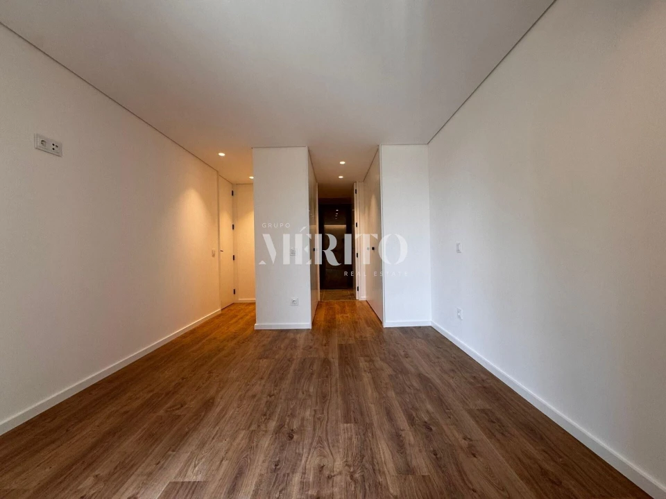 Apartamento T2 para Venda em Caldelas Foto 10