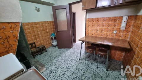 Moradia T5 para Venda em Vale de Azares