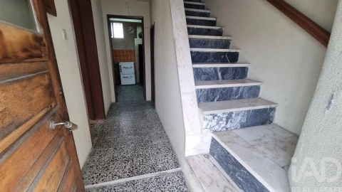 Moradia T5 para Venda em Vale de Azares