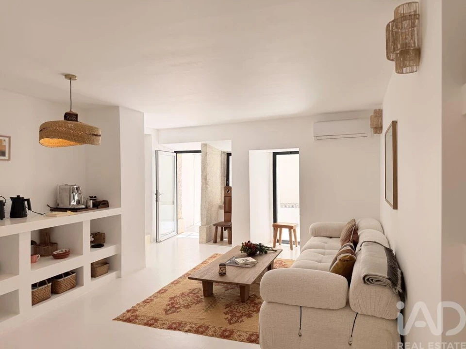 Apartamento T2 para Venda em Santa Maria Maior Foto 2