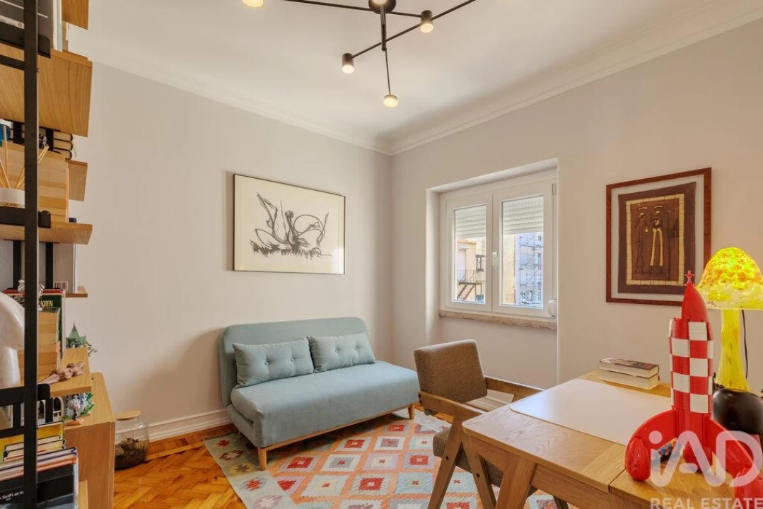 Apartamento T2 para Venda em Campolide Foto 8