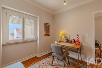 Apartamento T2 para Venda em Campolide