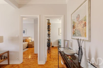 Apartamento T2 para Venda em Campolide