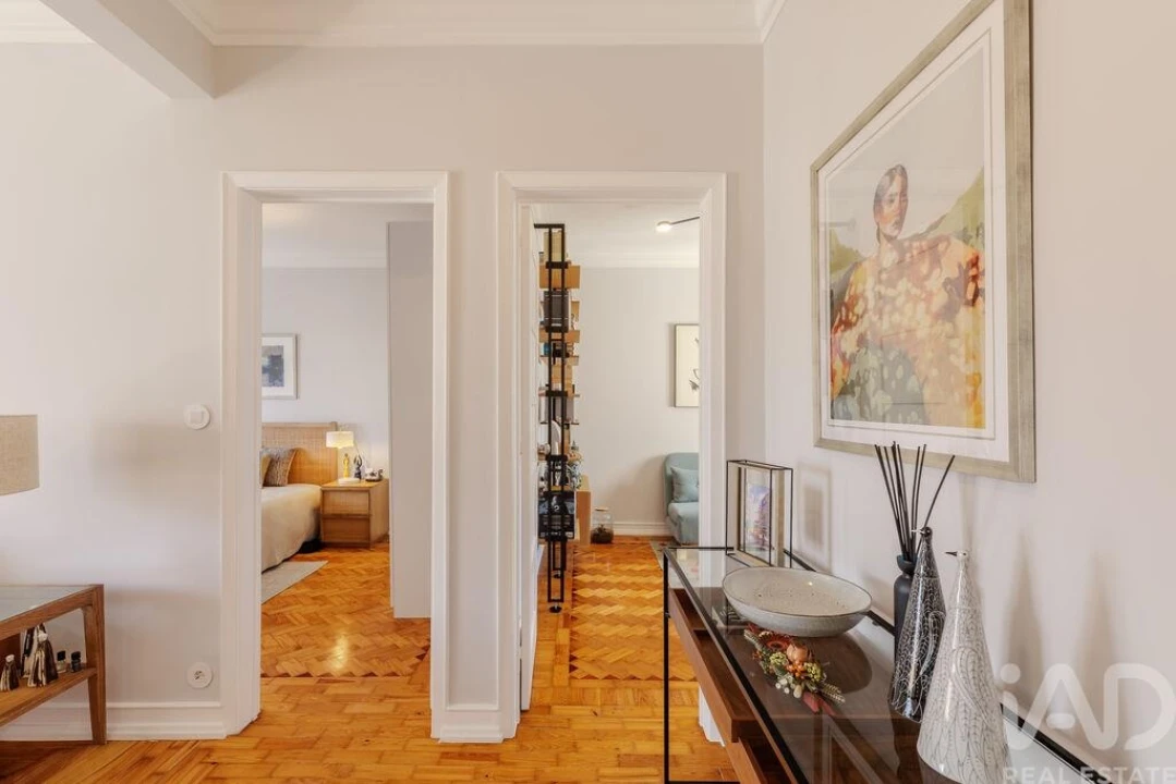 Apartamento T2 para Venda em Campolide Foto 7