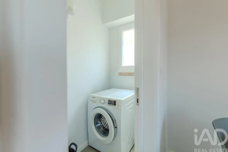 Apartamento T2 para Venda em Campolide Foto 18