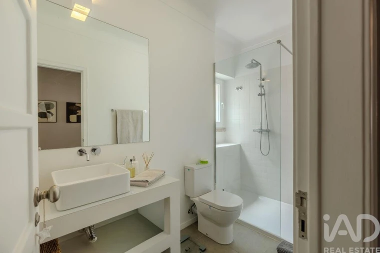 Apartamento T2 para Venda em Campolide Foto 21