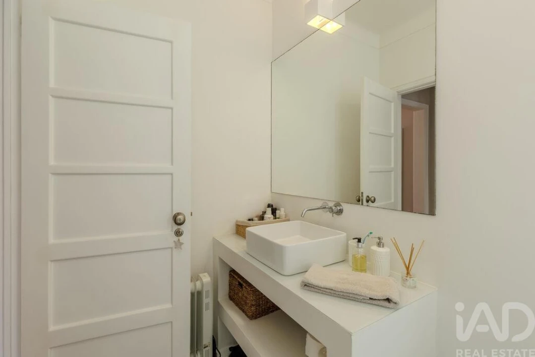 Apartamento T2 para Venda em Campolide Foto 23