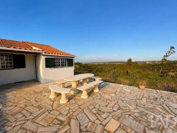 Moradia T5 para Venda em Usseira