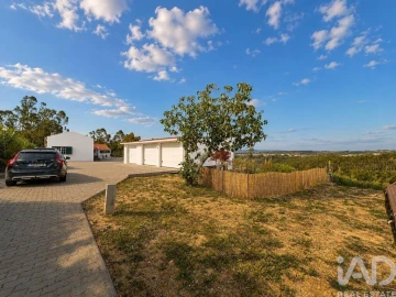 Moradia T5 para Venda em Usseira