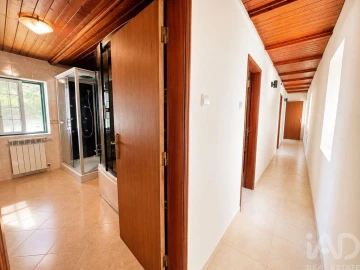 Moradia T5 para Venda em Usseira