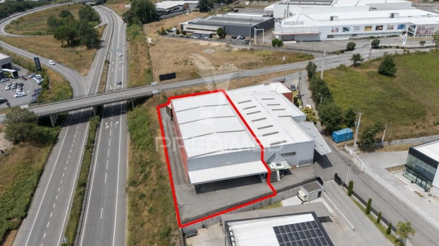 Armazém para Arrendamento em Vila de Prado