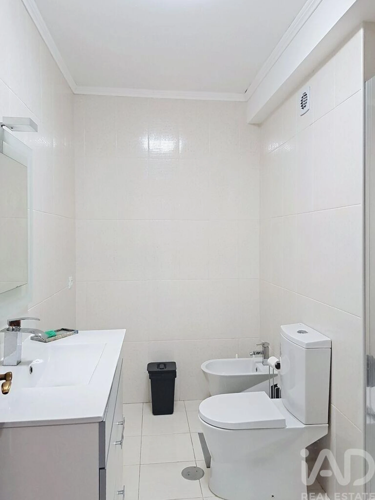 Apartamento T3 para Venda em Mafamude e Vilar do Paraíso Foto 14