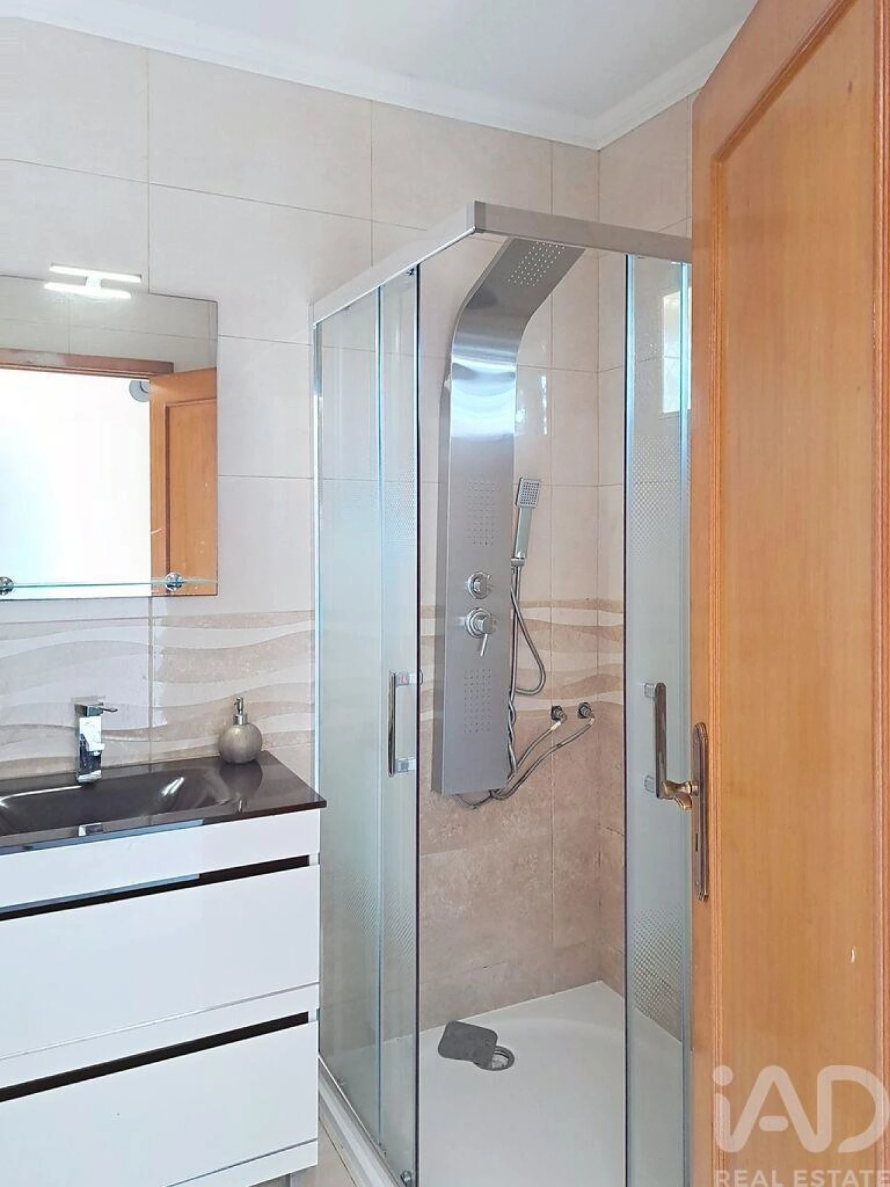 Apartamento T3 para Venda em Mafamude e Vilar do Paraíso Foto 24