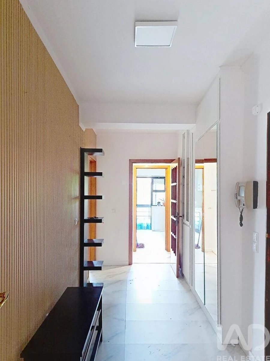 Apartamento T3 para Venda em Mafamude e Vilar do Paraíso Foto 16
