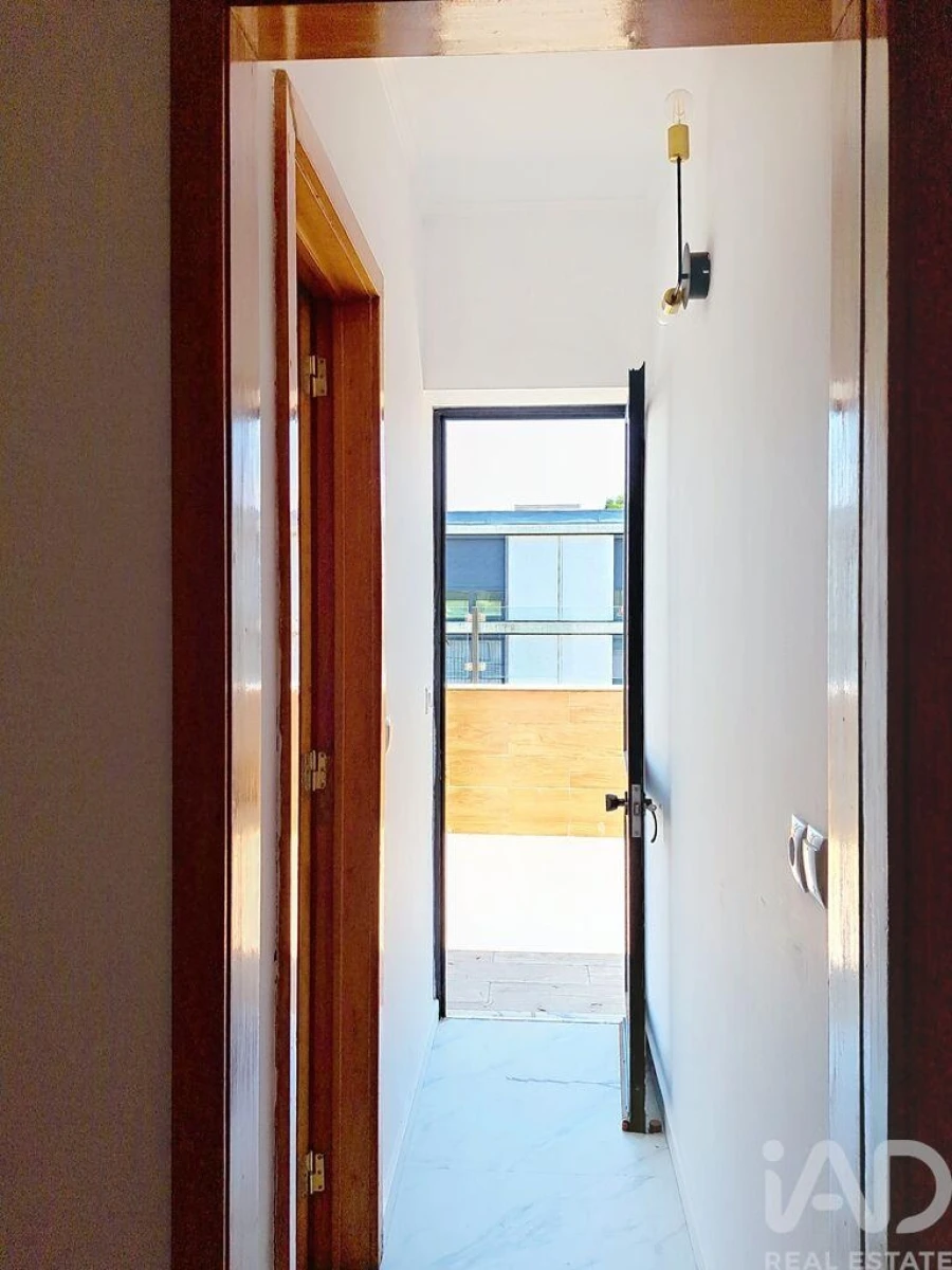 Apartamento T3 para Venda em Mafamude e Vilar do Paraíso Foto 25