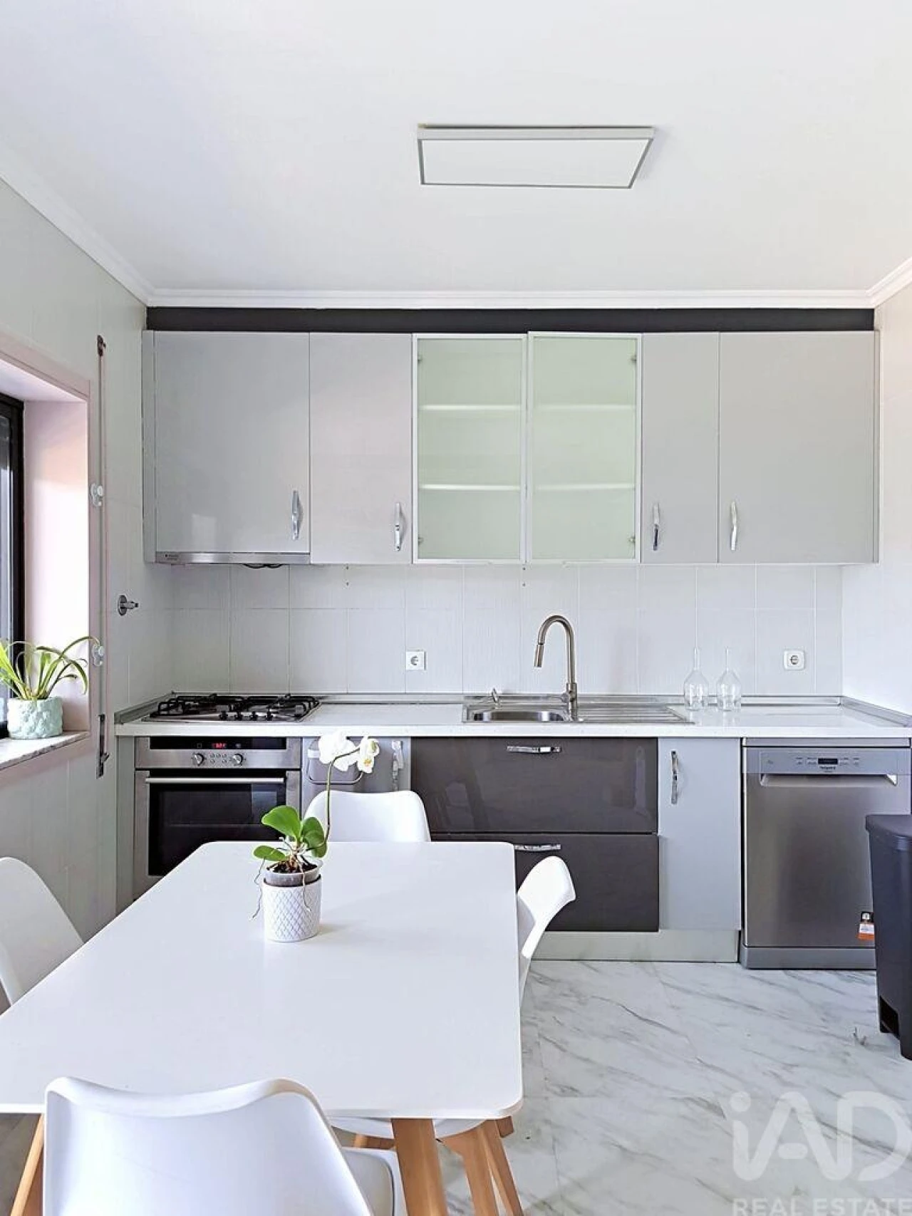 Apartamento T3 para Venda em Mafamude e Vilar do Paraíso Foto 9