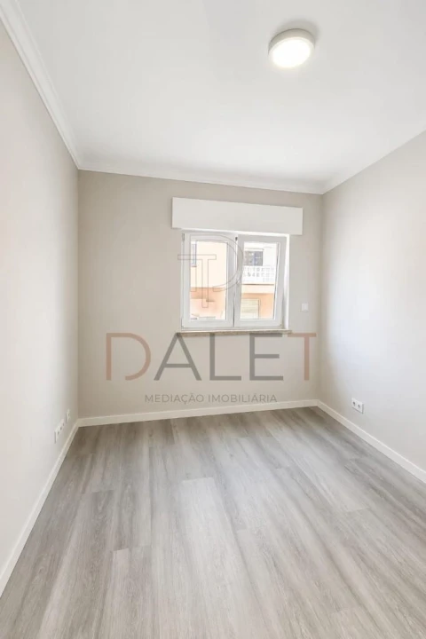 Apartamento T2 para Venda em Corroios