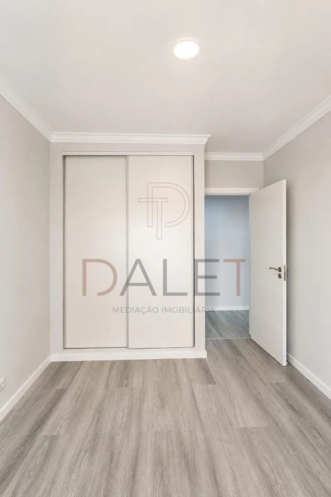 Apartamento T2 para Venda em Corroios