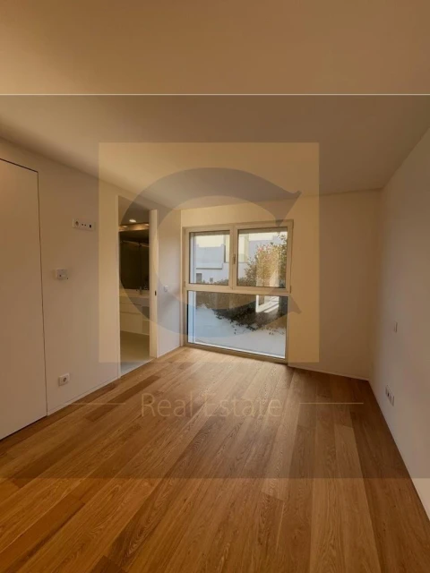 Apartamento T4 para Venda em Aldoar, Foz do Douro e Nevogilde
